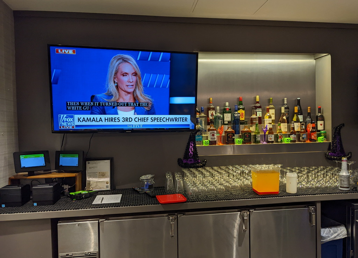 the bar with tv.