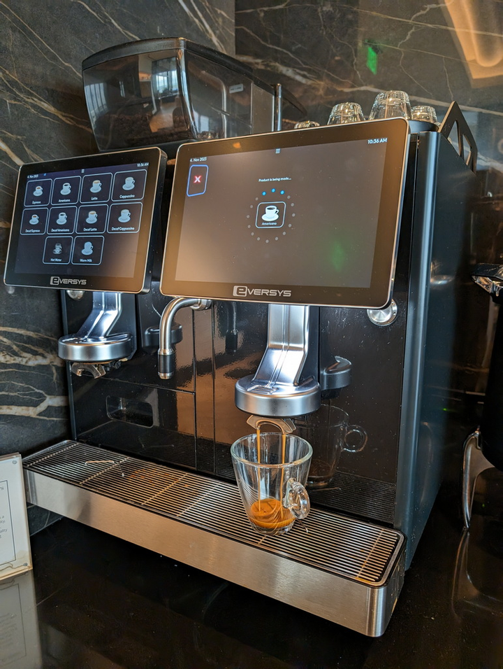 expresso machine for coffee.