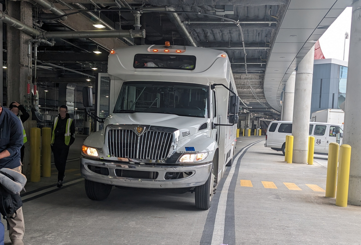 terminal transfer shuttle bus.