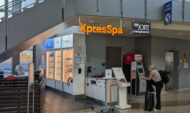 xpressspa austin airport front entrance